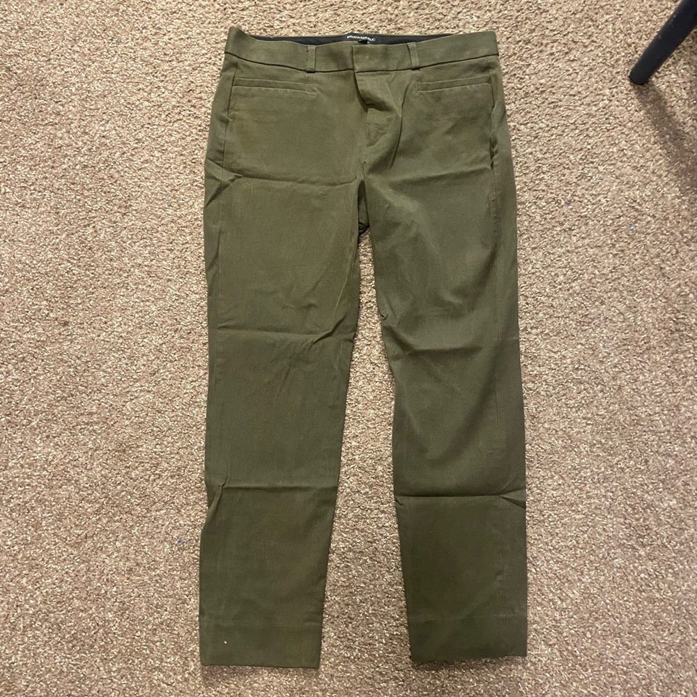 Green Banana Republic straight leg slacks